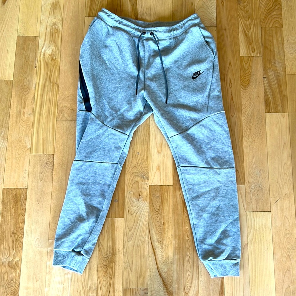 Nike Sportwear Tech Fleece Sweatpants (Size L)